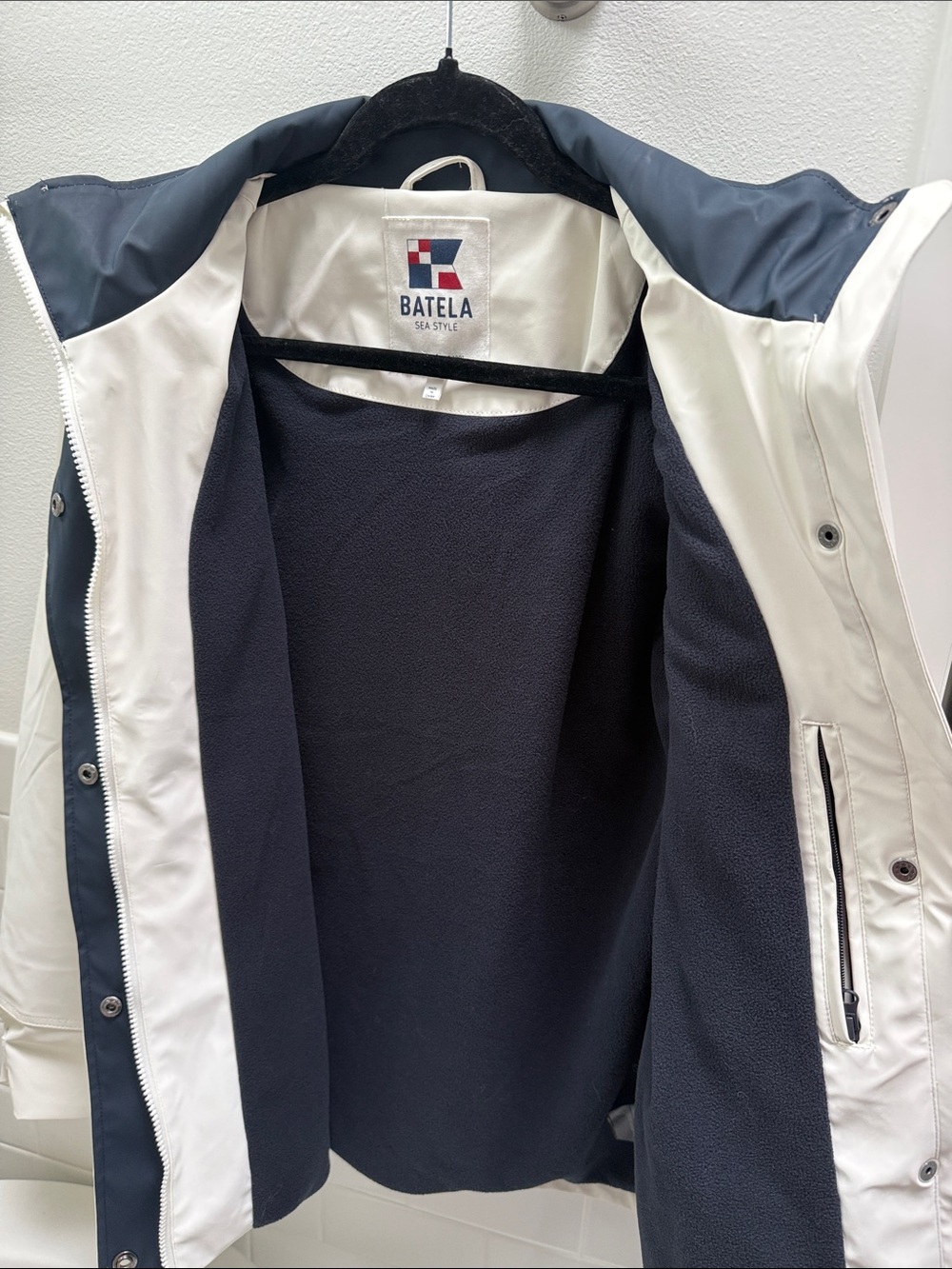 Batela Waterproof White Rain Jacket - Nautical Coat - Fleece Lined Hooded Size M - Picture 5 of 11